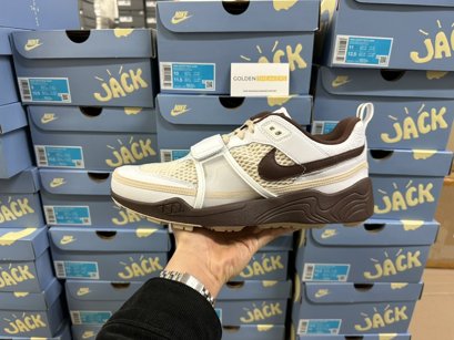Limited Edition - Nike Zoom Field Jaxx x Travis Scott 'Light Chocolate' - HQ3073-100